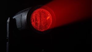 Profile luminaire emitting red light
